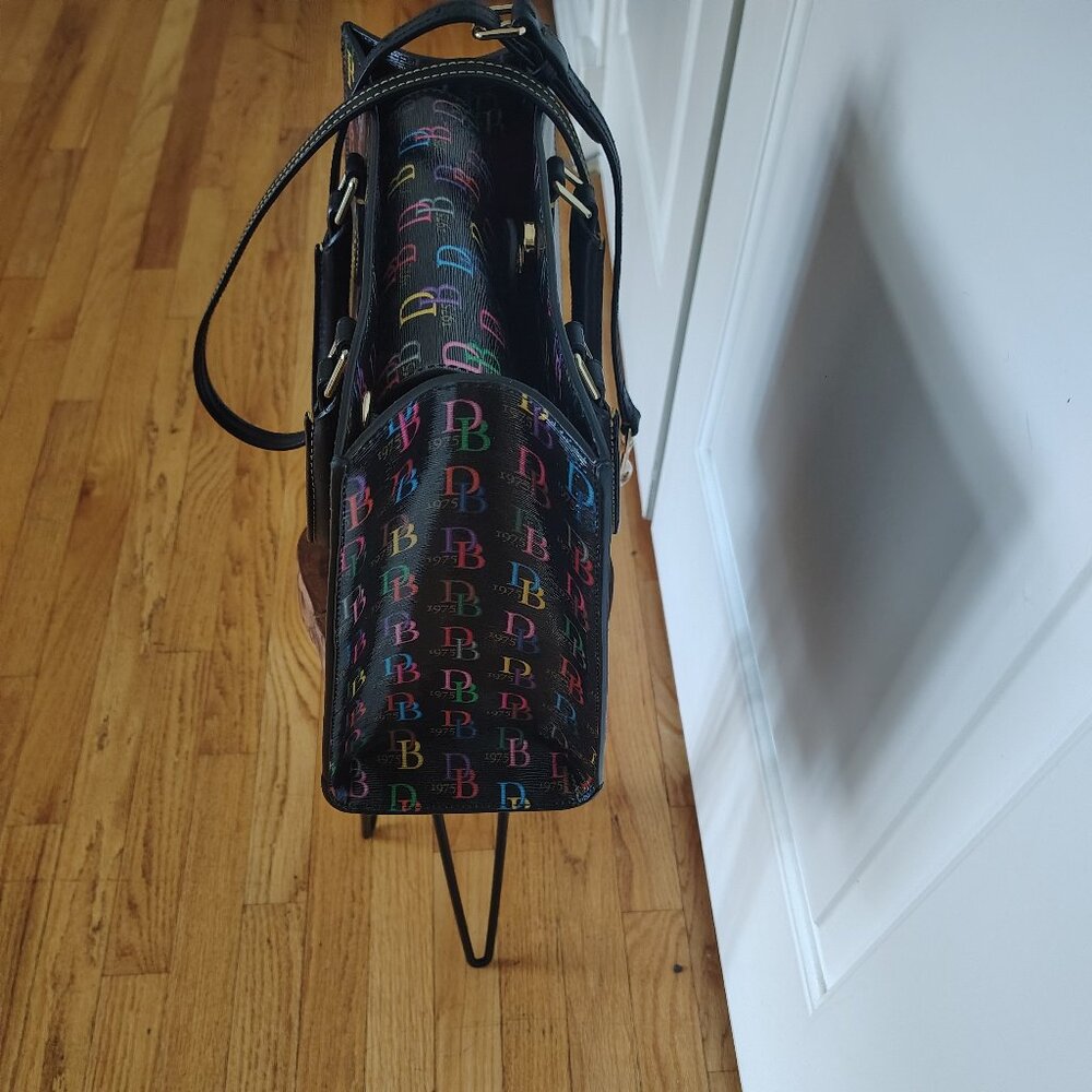 Sold - Picture 3 of 6